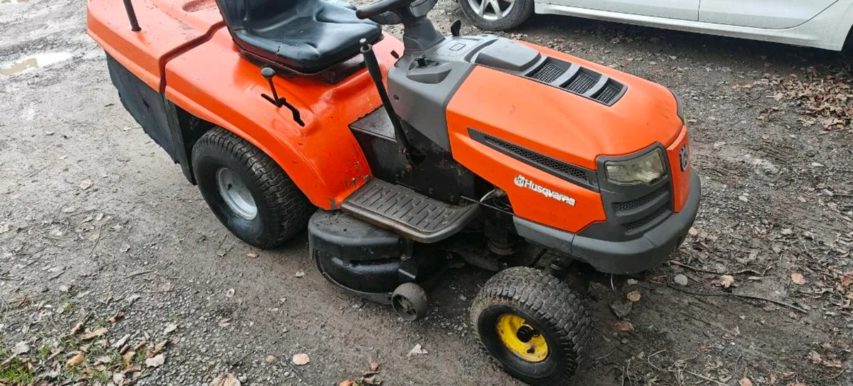 Husqvarna ride on mower - Image 3