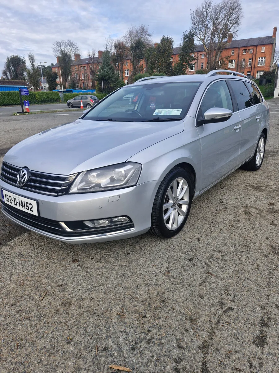 Volkswagen Passat 2015 - Image 2