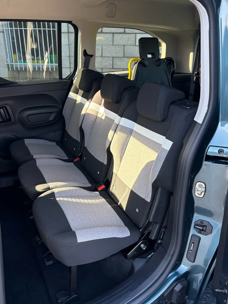 Wheelchair accessible Vehicle - Image 3