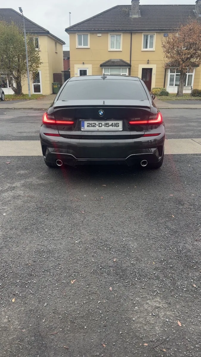 BMW 3-Series 2021 - Image 2