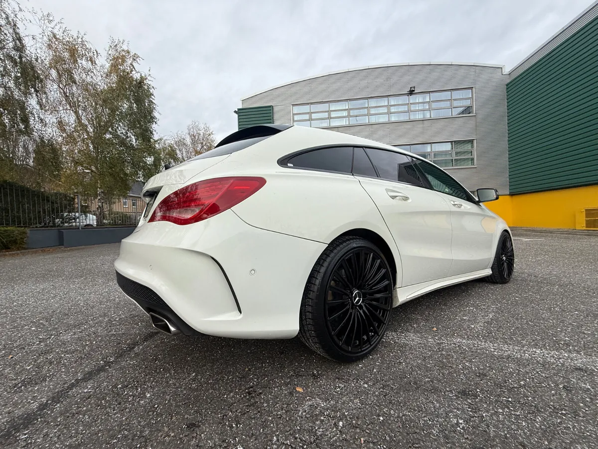 Mercedes-Benz CLA 180 AMG SPORT Shooting Brake - Image 4