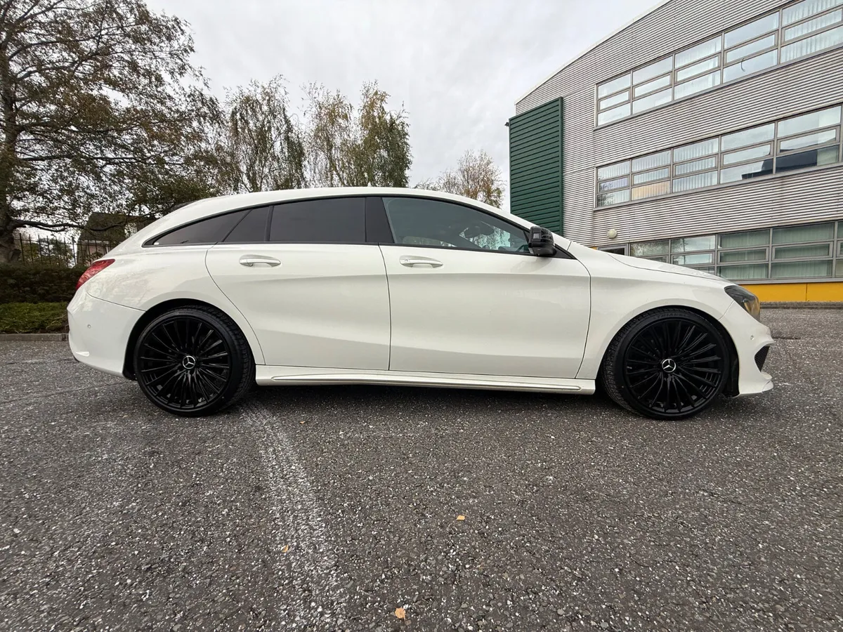 Mercedes-Benz CLA 180 AMG SPORT Shooting Brake - Image 3