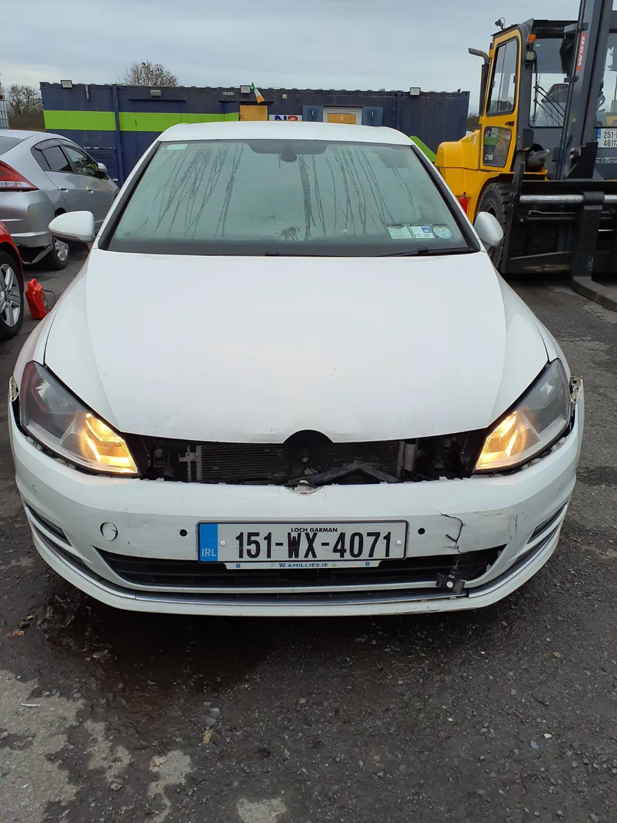 2015 Volkswagen Golf R - Image 1