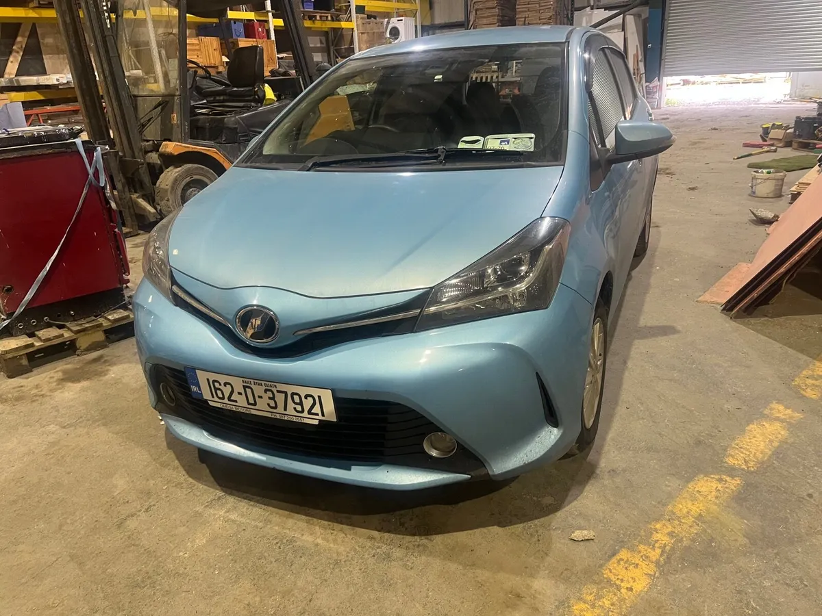 Toyota vitz auto 161 - Image 2