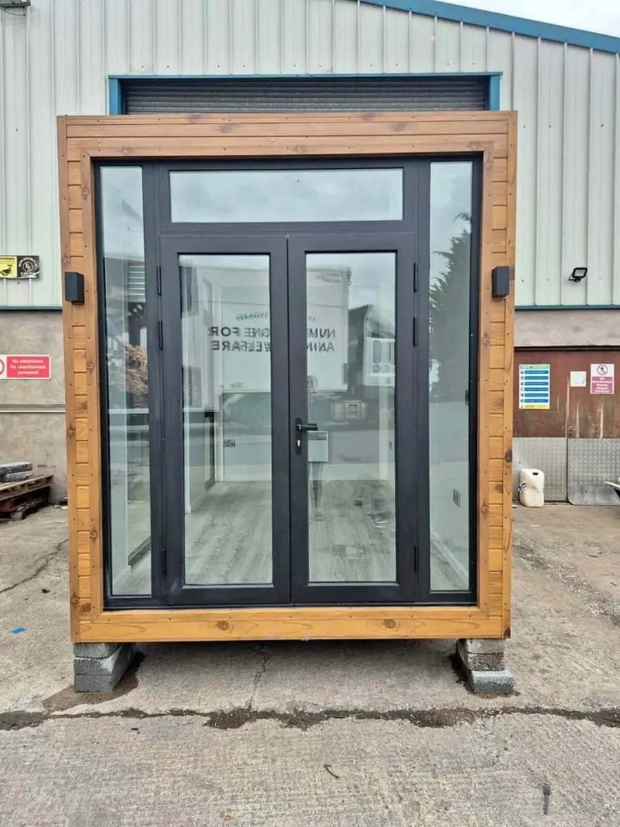 14ft x 8ft Unit - Brown Wood Effect - Image 2