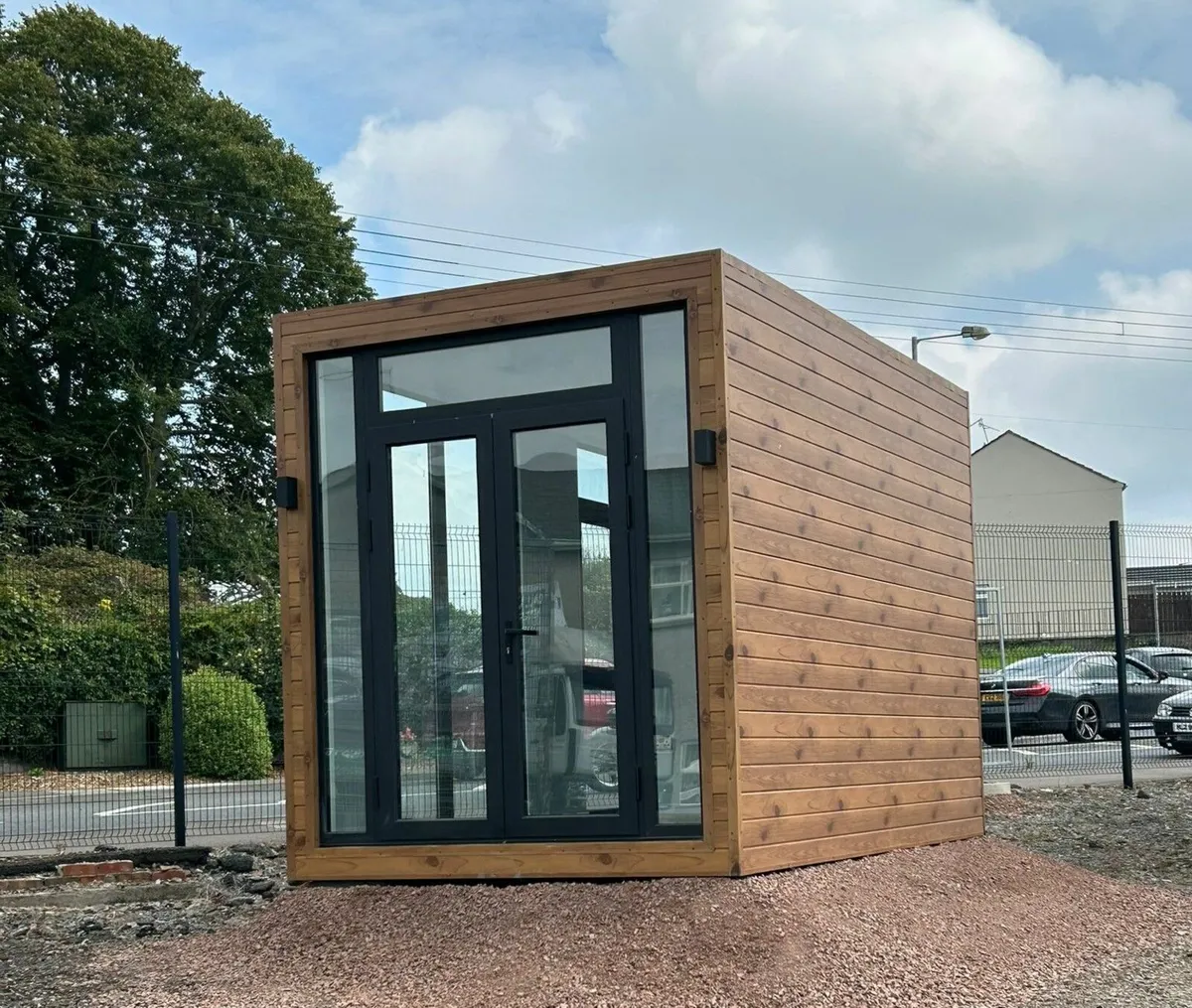 14ft x 8ft Unit - Brown Wood Effect - Image 3