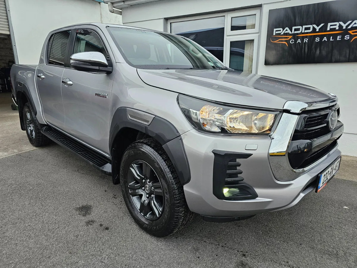 2023 Toyota Hilux 2.8 Auto SR5 Double Cab