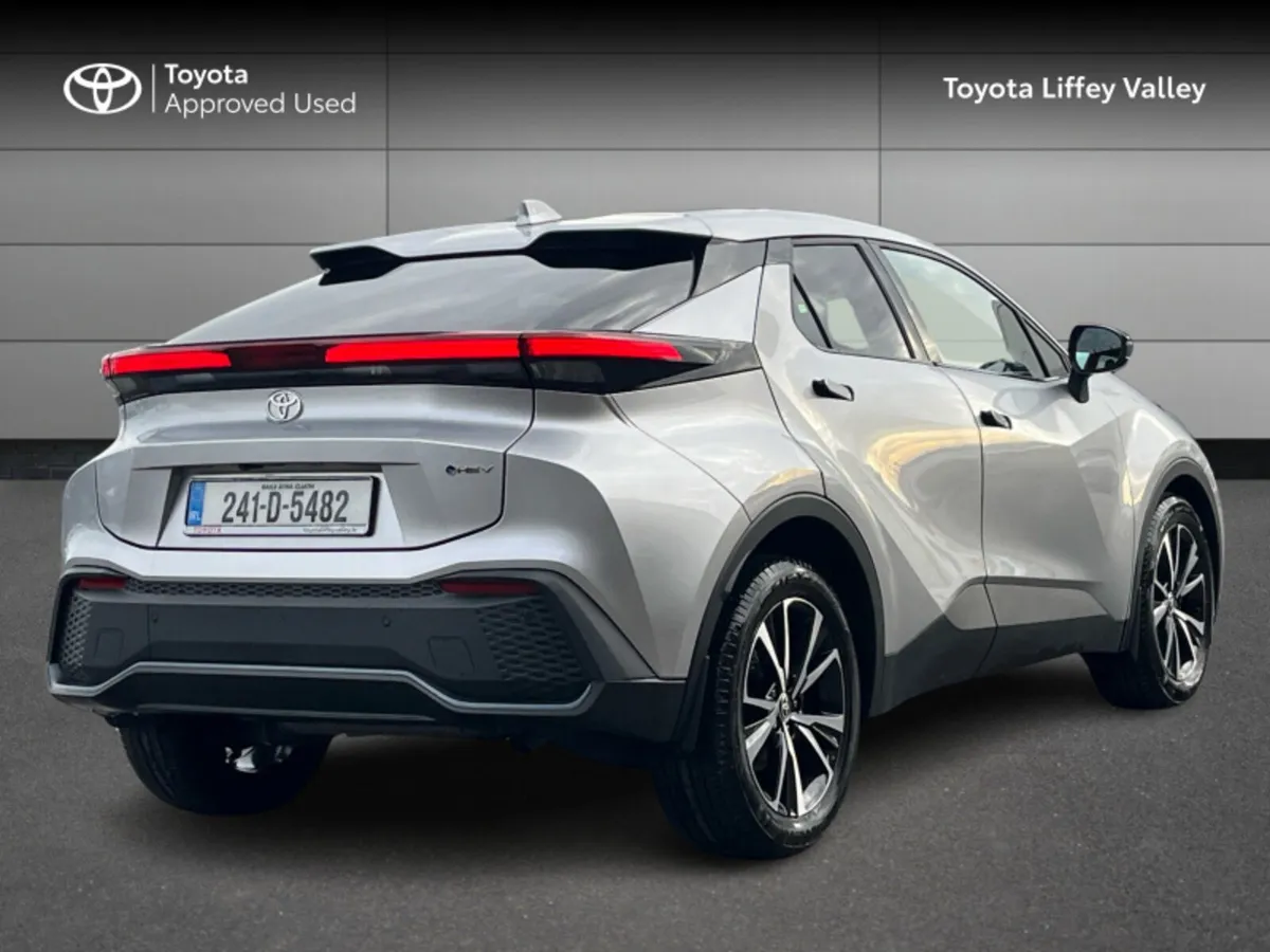 Toyota C-HR Hybrid Sport - Image 2