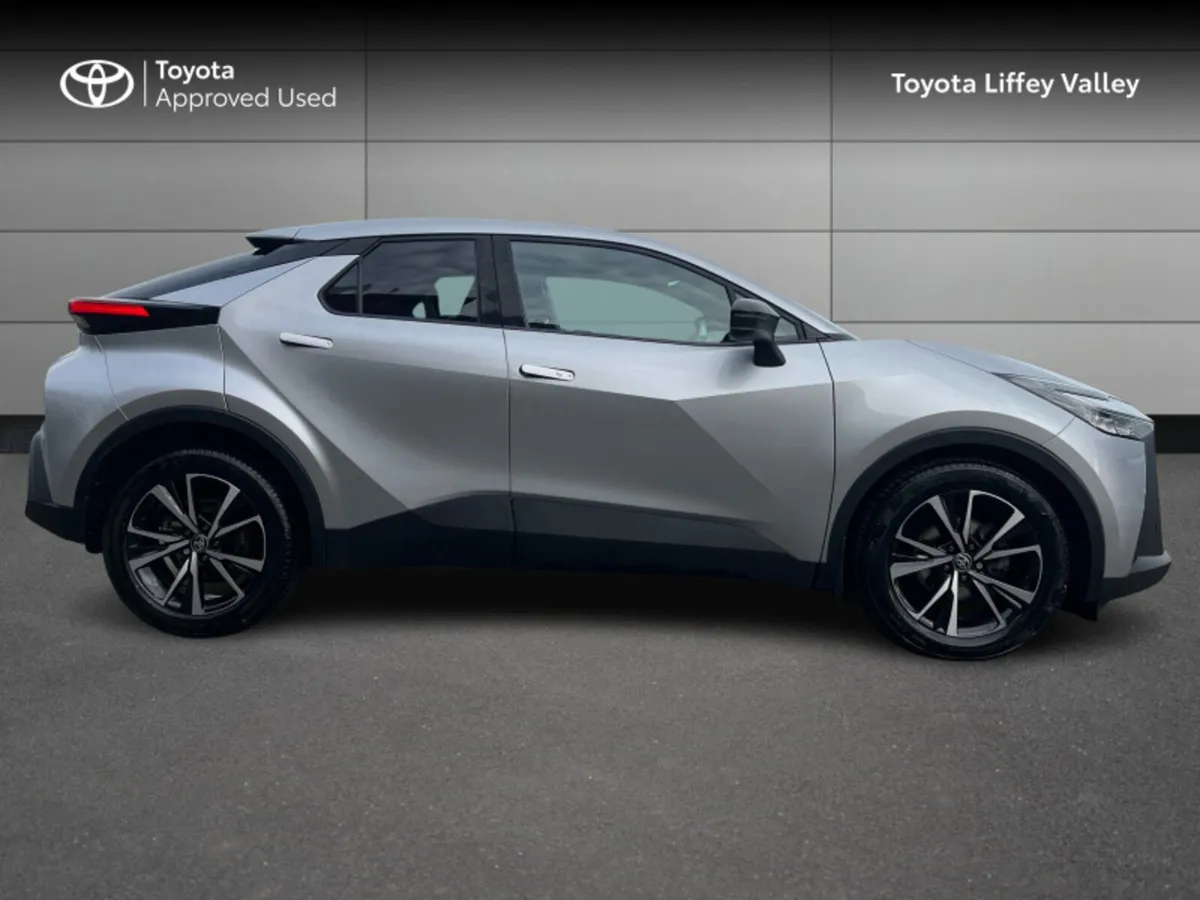 Toyota C-HR Hybrid Sport - Image 3