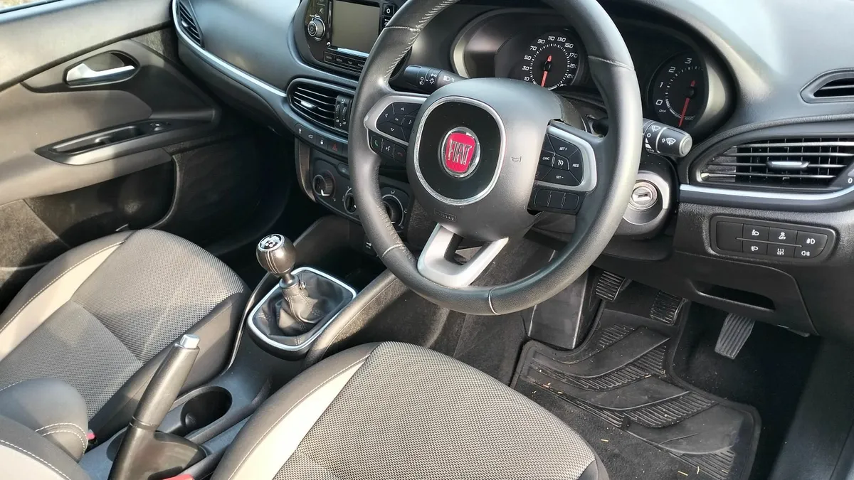 Fiat Tipo 1.4 2017 - Image 2