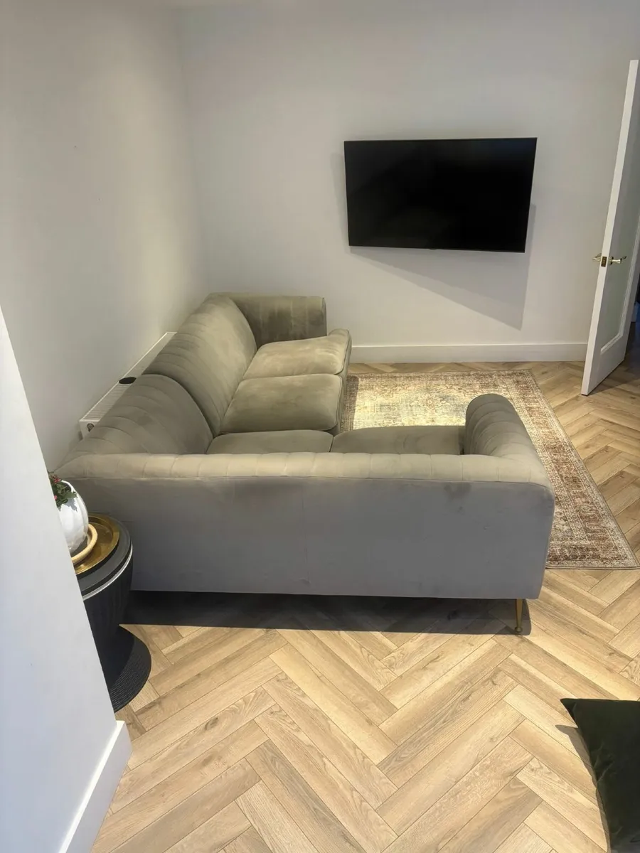 Nearly New Velvet Sofa with 12yr warranty - Image 3