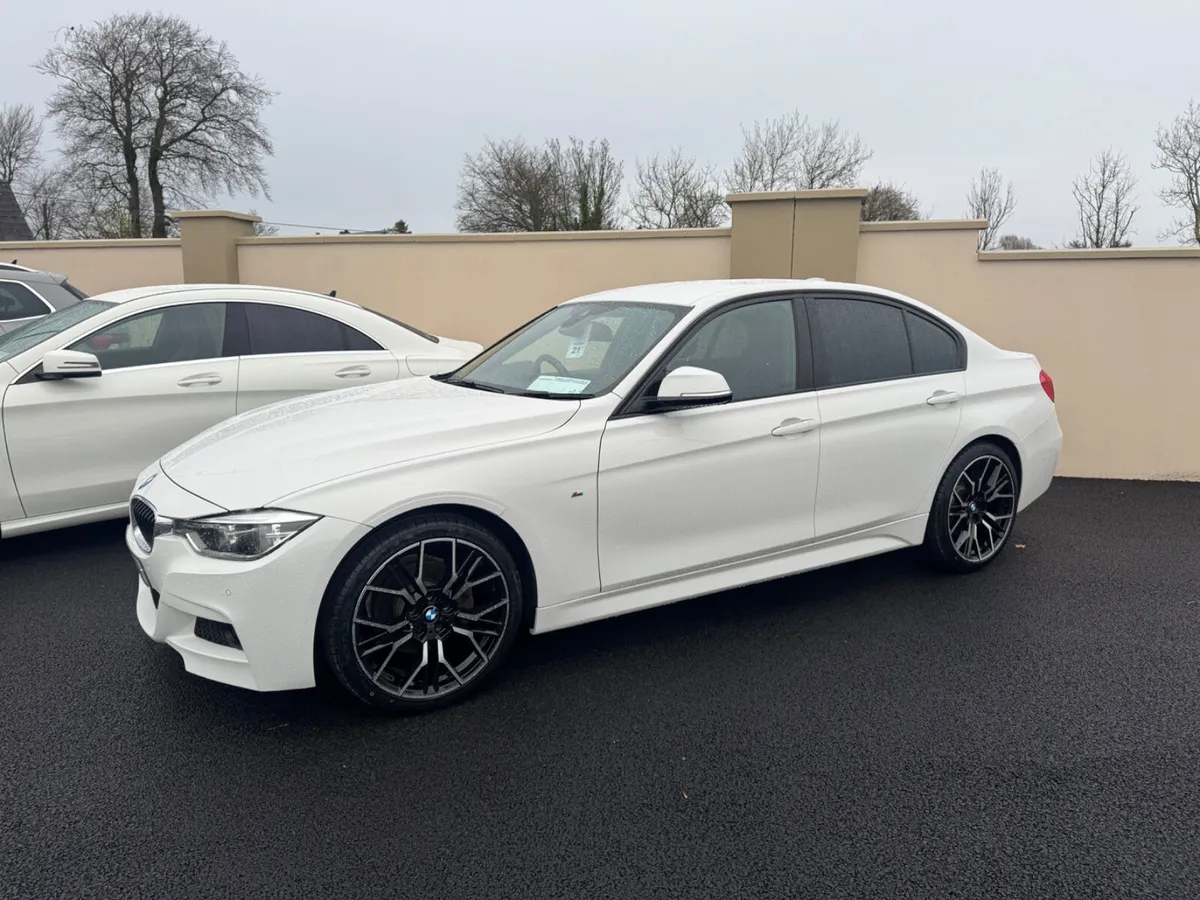 181 BMW 320D M-SPORT SALOON 2.0 AUTOMATIC - Image 1