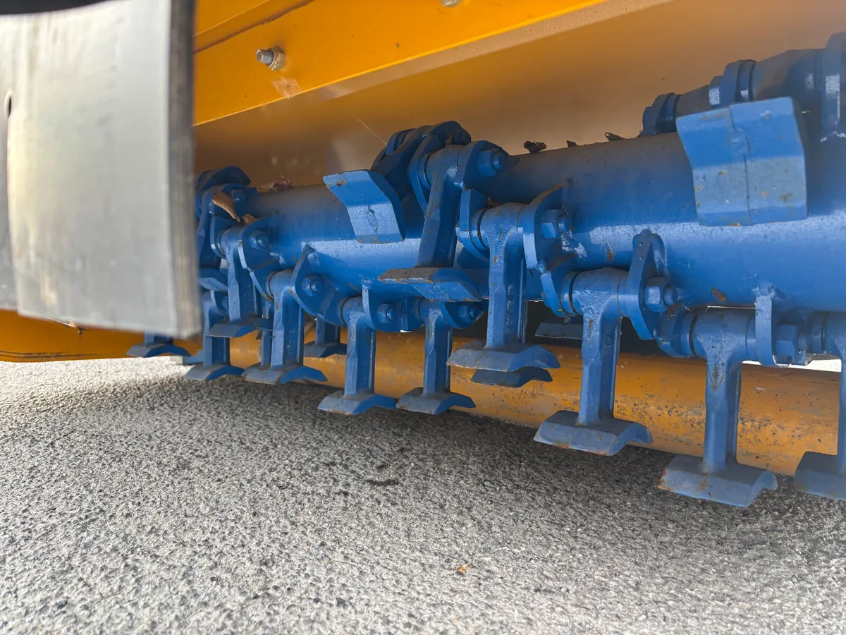 Bomford Turner Hawk 6.5 Hedgecutter AGED STOCK - Image 4