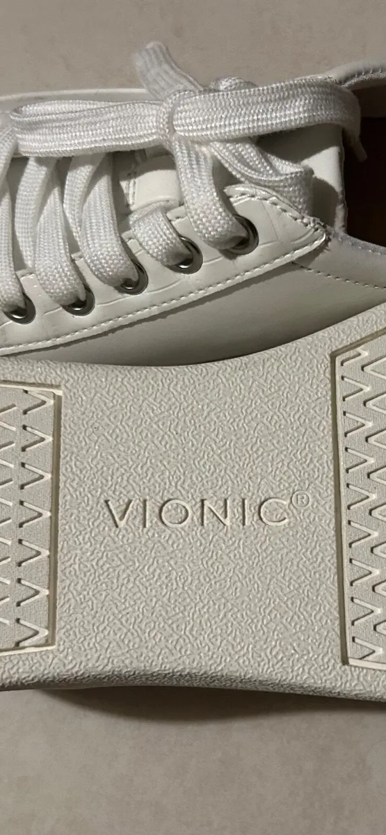 Vionic "Essence Winny" Lace Up Trainer - Image 2