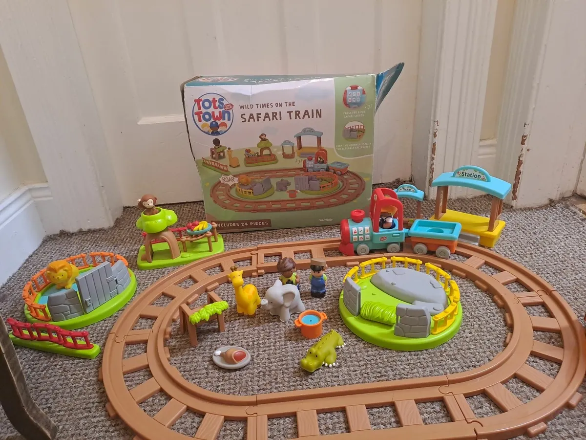 Tots Town Safari train - Image 1