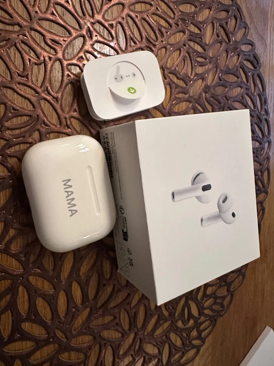 Apple AirPods Pro 3 brand new - Image 4