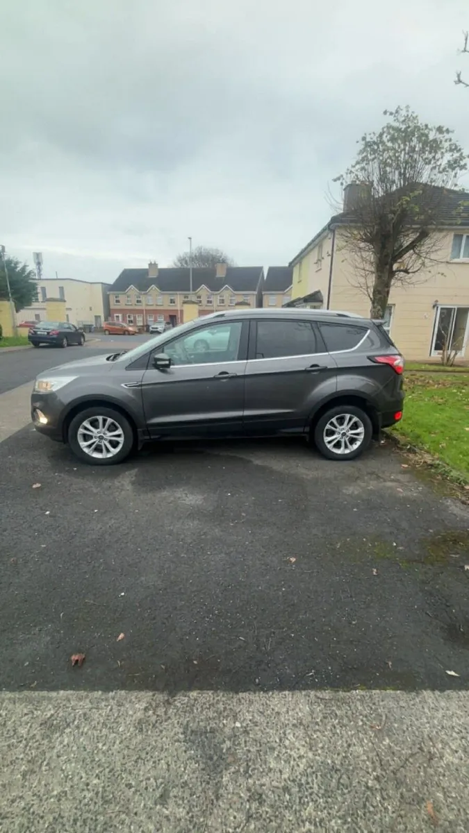 181 FORD KUGA - Image 4