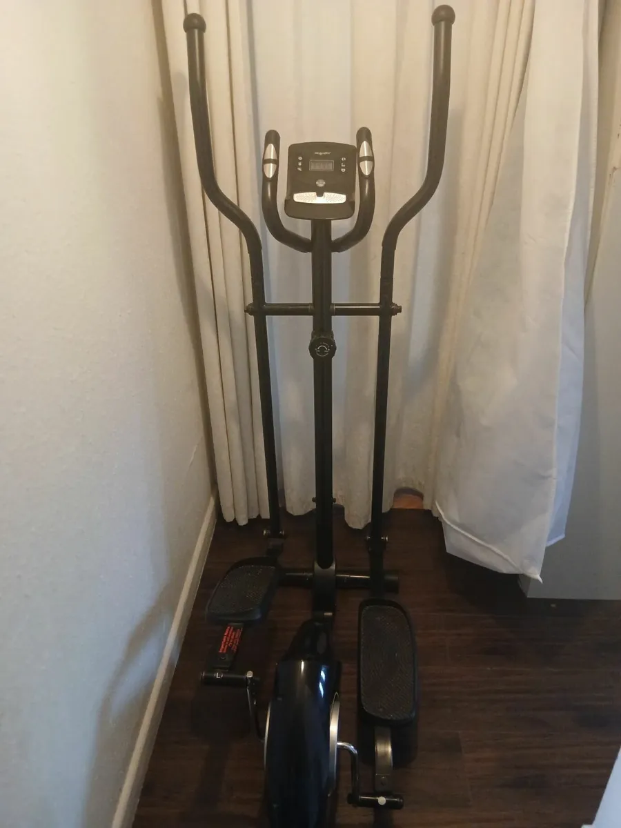 Crosstrainer - Image 1