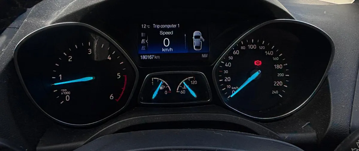 171 Ford Kuga 2.0 TDCI (4 SEATER)CREW CAB - Image 4