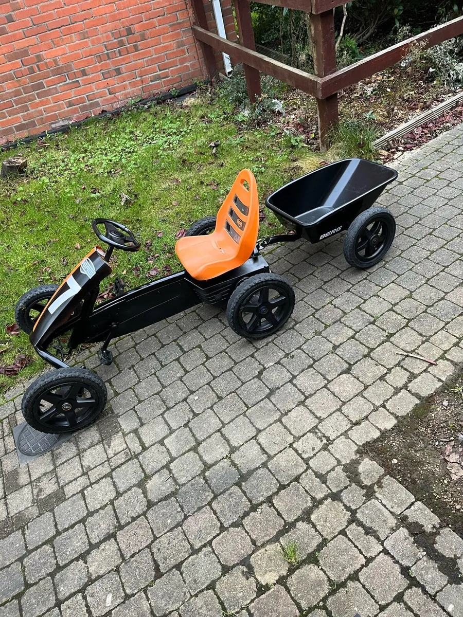 Berg go cart with trailer - Image 2
