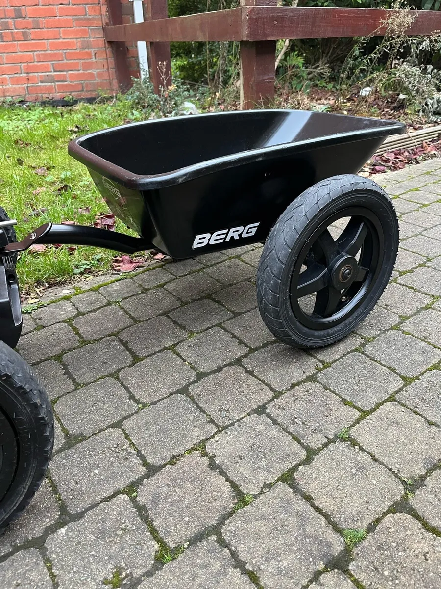 Berg go cart with trailer - Image 3