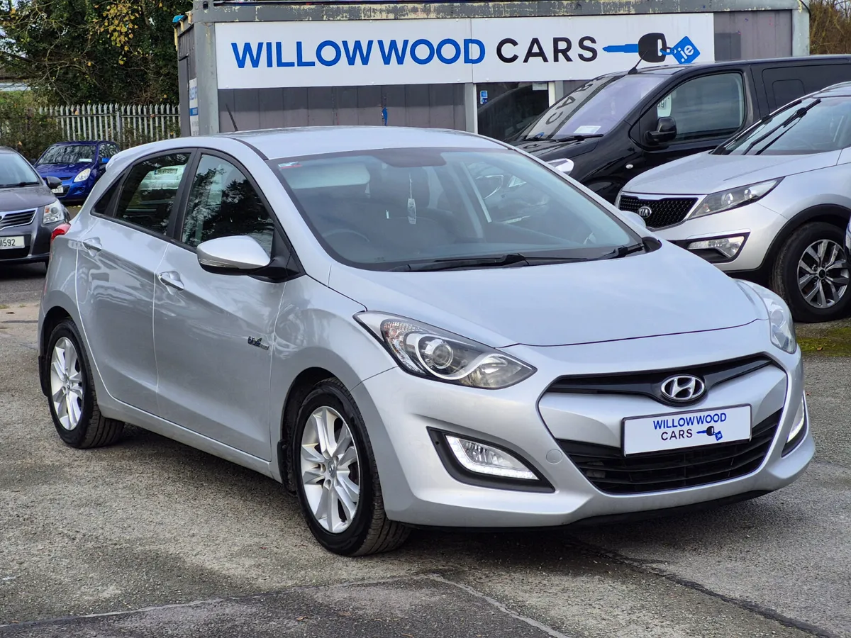 Hyundai i30  5dr1.6crdi deluxe 2015 - Image 3
