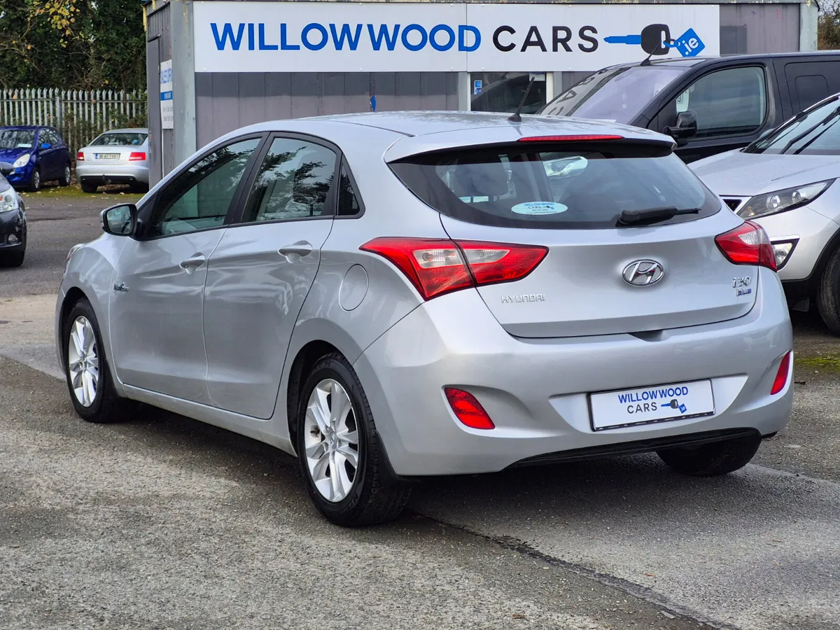 Hyundai i30  5dr1.6crdi deluxe 2015 - Image 4