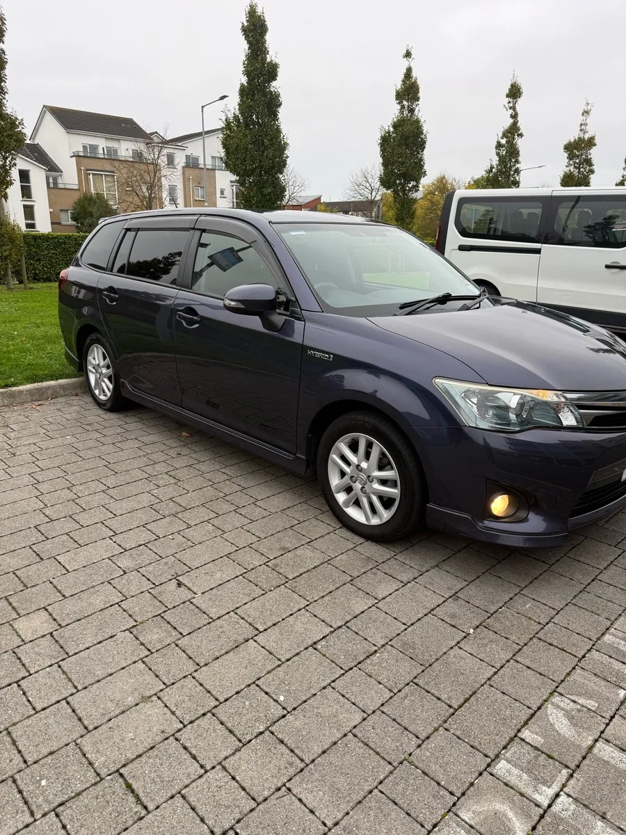 Toyota Corolla Fielder 1.5 Hybrid Automatic - Image 3