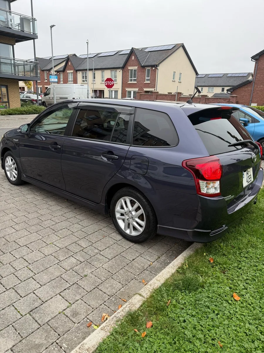 Toyota Corolla Fielder 1.5 Hybrid Automatic - Image 4