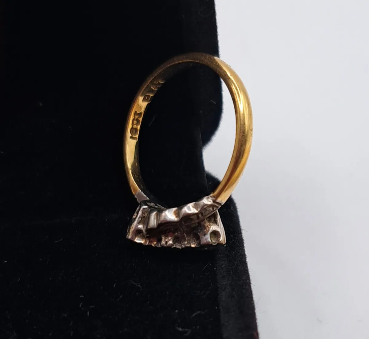 18 ct gold diamond and platinum ring - Image 3