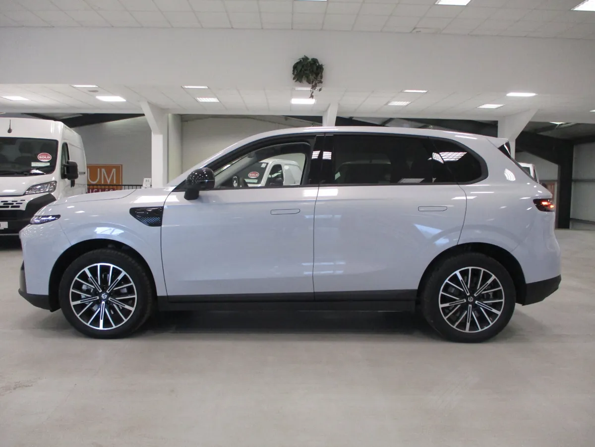 LEAP MOTOR B10 EV DESIGN - Image 1