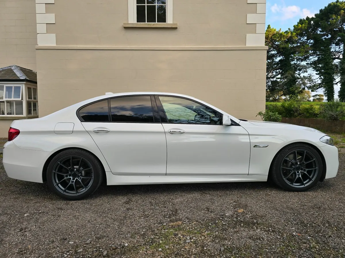 BMW 5-Series 2013 - Image 1