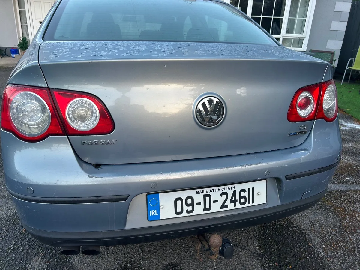 Volkswagen Passat 2009 - Image 3