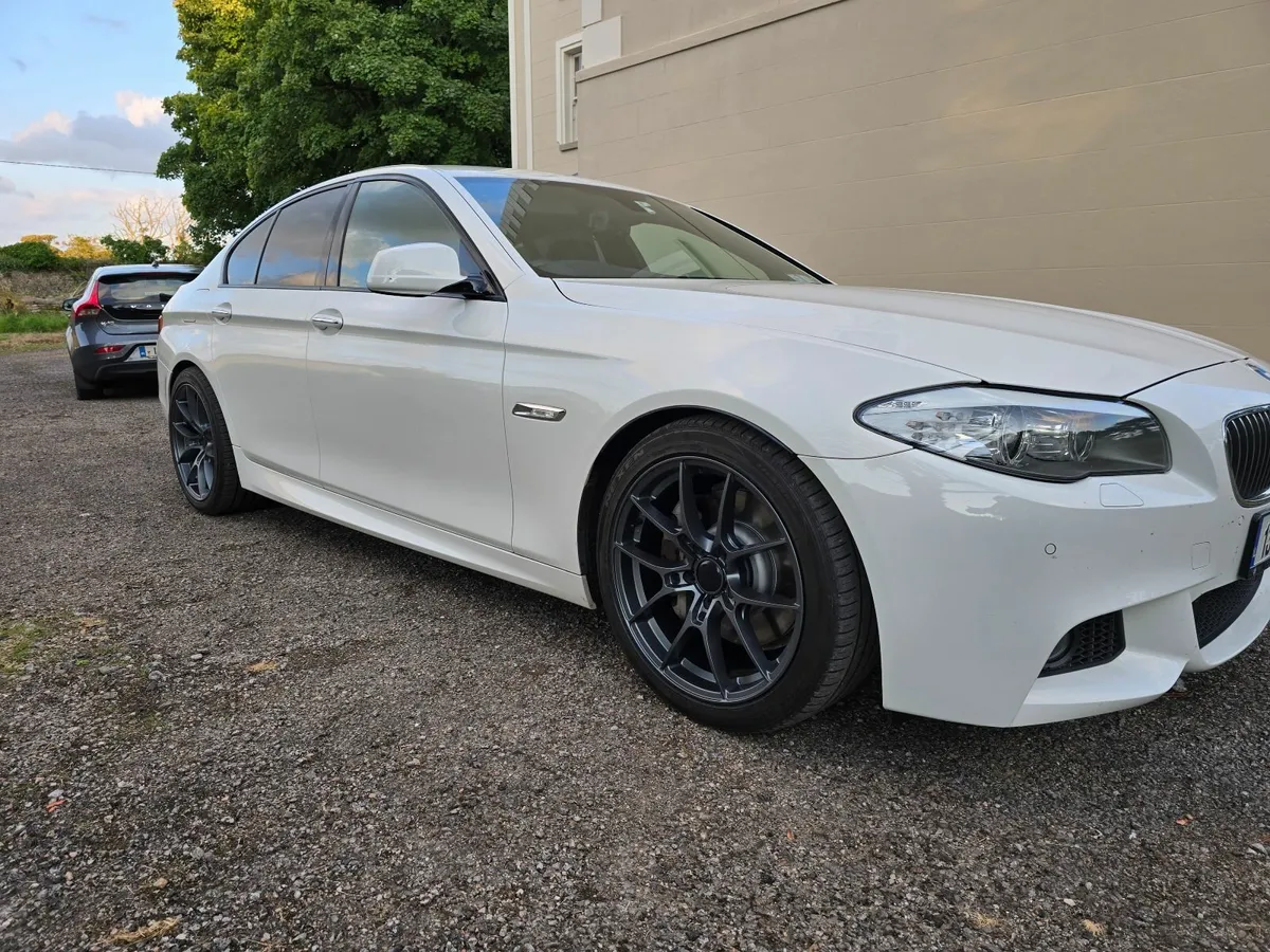 BMW 5-Series 2013 - Image 4