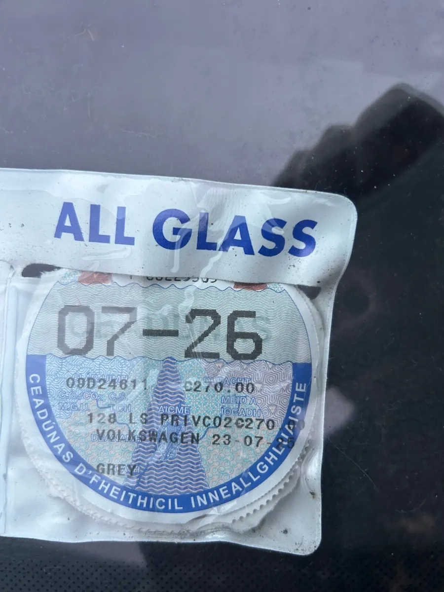 Volkswagen Passat 2009 - Image 4