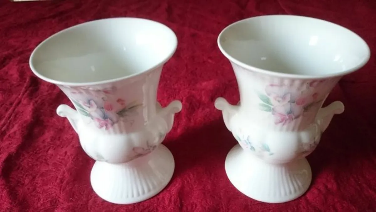 Pair Of Aynsley Little Sweetheart Bone China Vases - Image 3