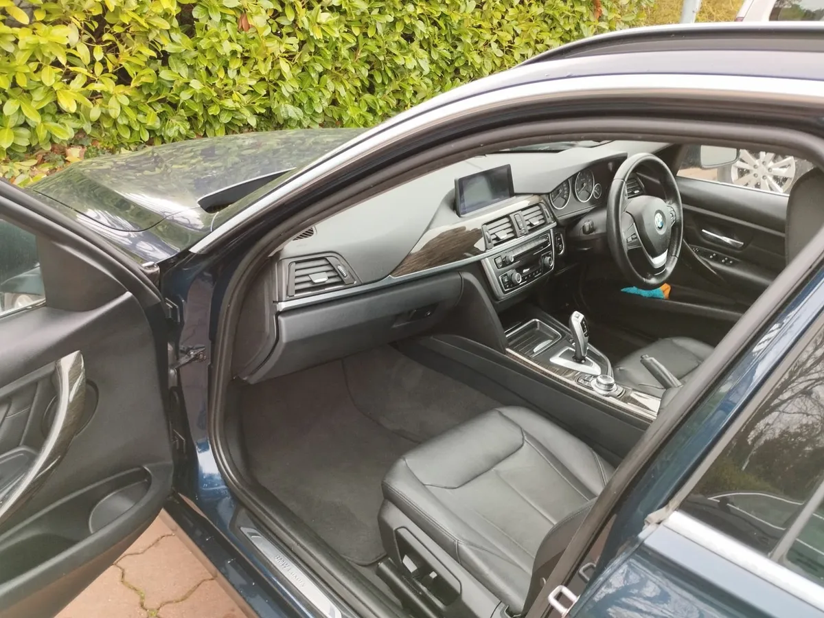 BMW 3-Series 2013 2.0 petrol Automatic - Image 3