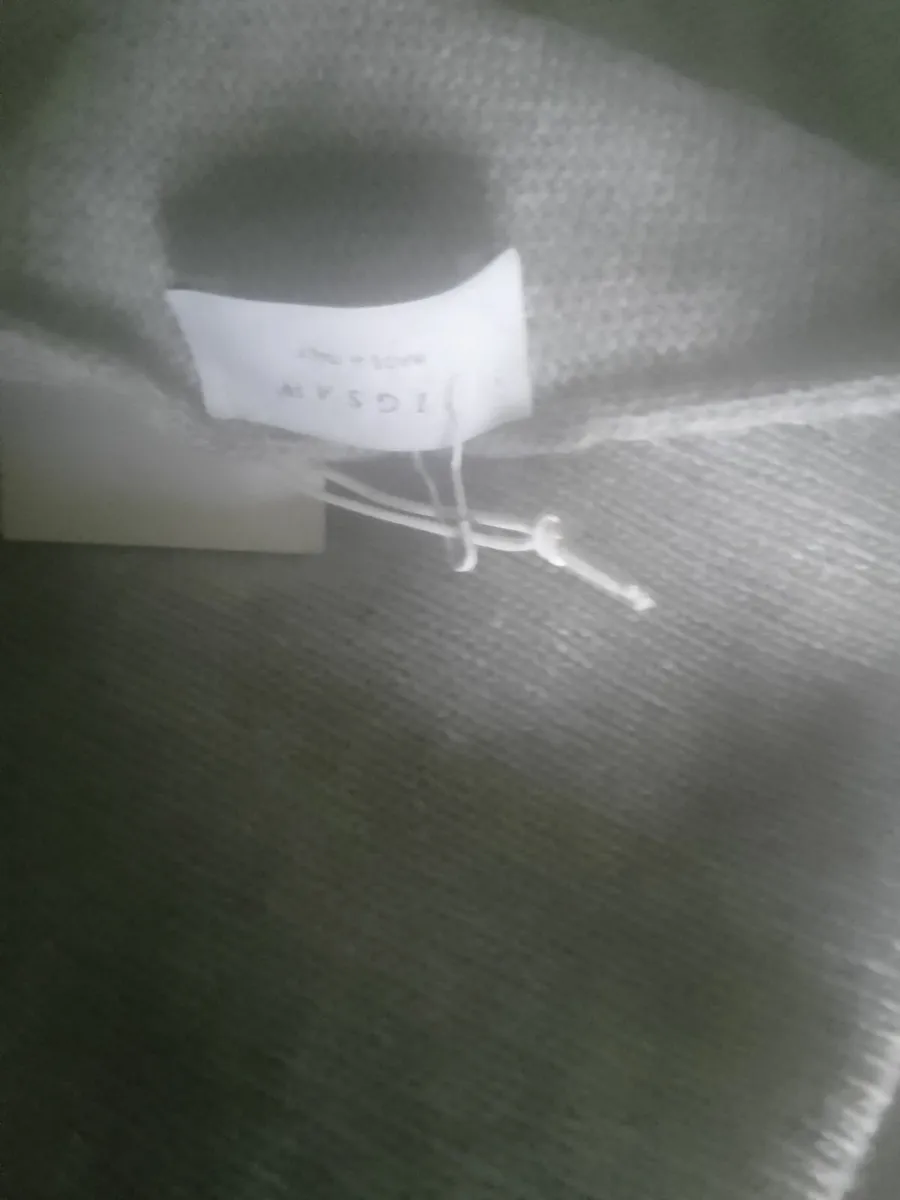 JIGSAW GREY CASHMERE & WOOL PONCHO NEW one size - Image 2