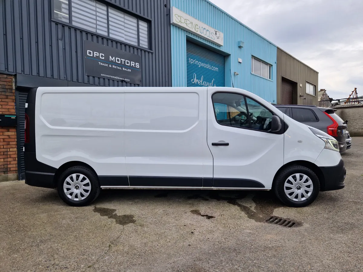 Renault Trafic 2.0L Business Plus - Image 2