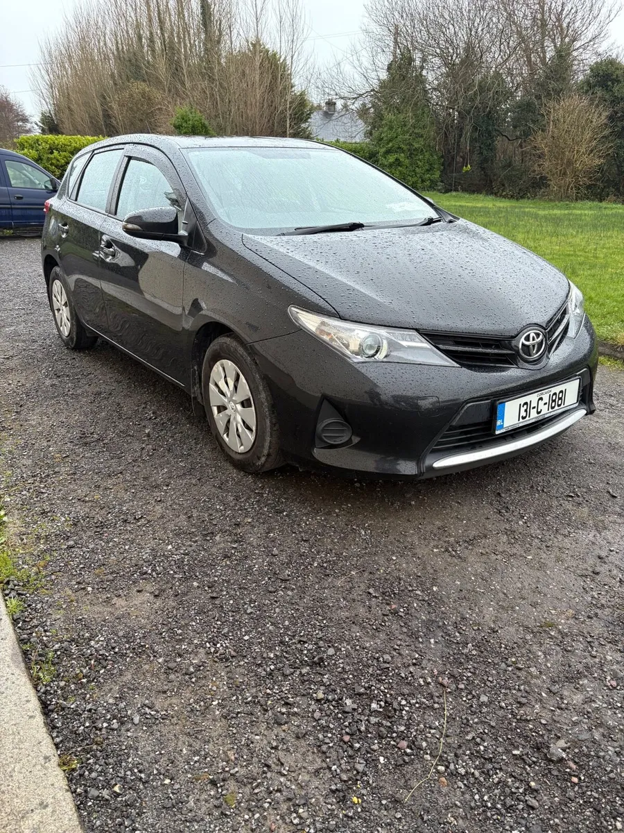 Toyota Auris 2013 - Image 1