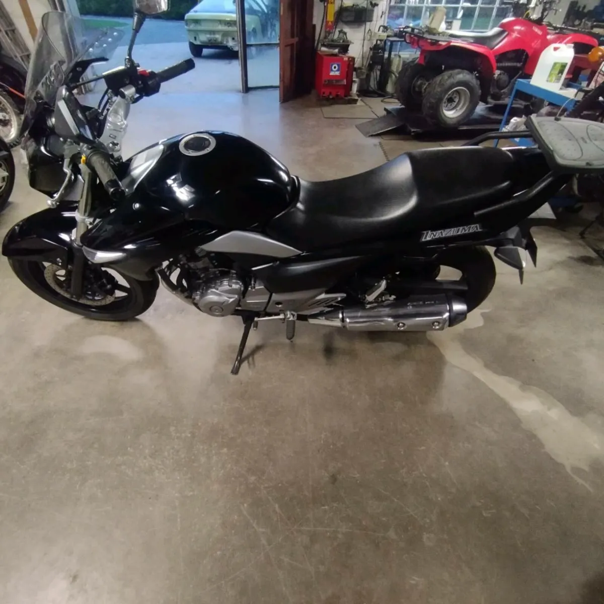 Suzuki Inazuma 250 - Image 2