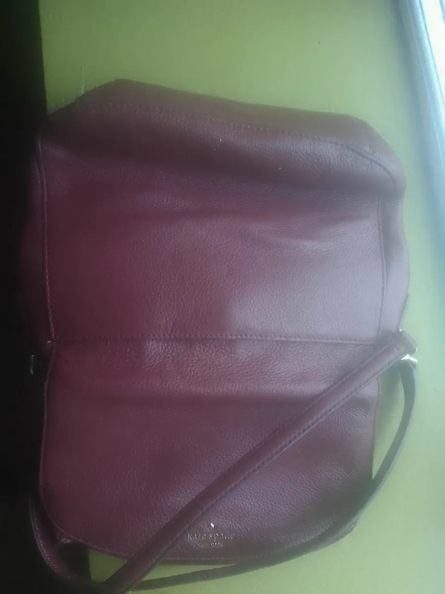 KATE SPADE BURGUNDY LEATHER CROSSBODY BAG AS NEW - Image 4