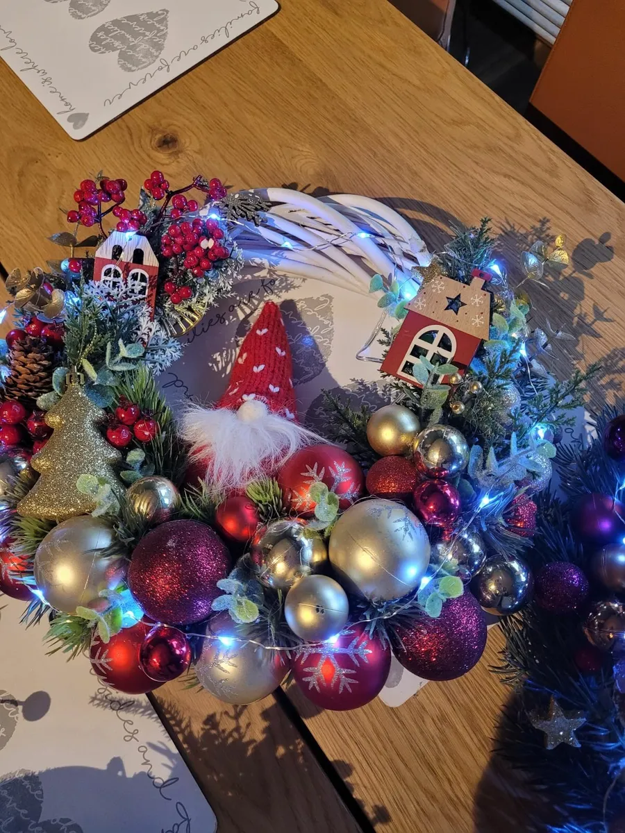 Decorative Wreaths - Image 1