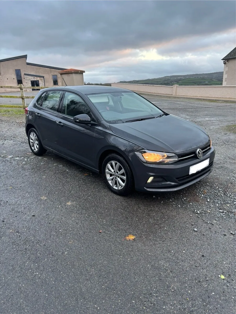 Volkswagen polo 2018 - Image 1