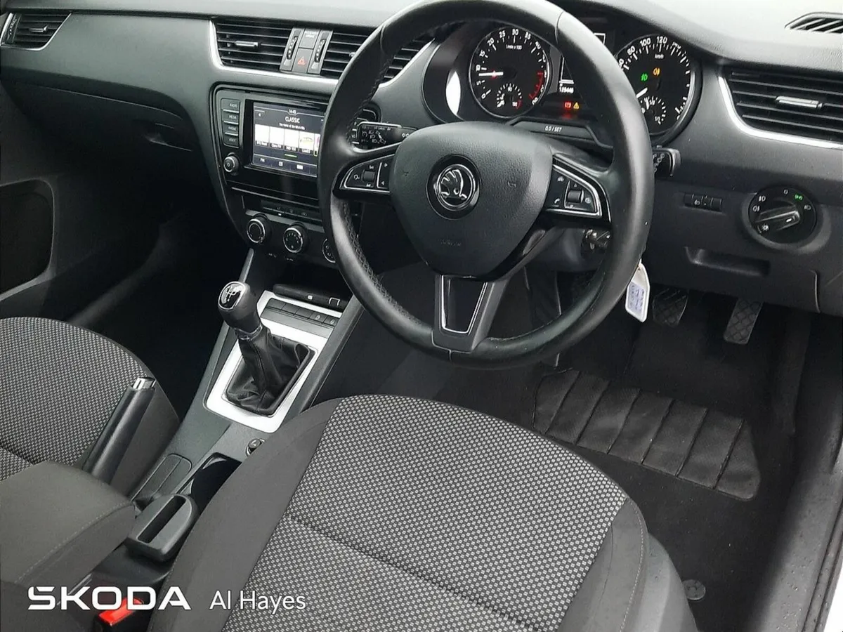 Skoda Octavia AMBITION MODEL 1.6TDI DIESEL - Image 4