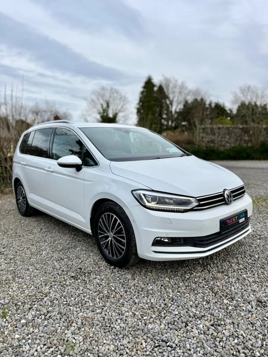 2017 Volkswagen Touran Highline 7 Seater Automatic - Image 3