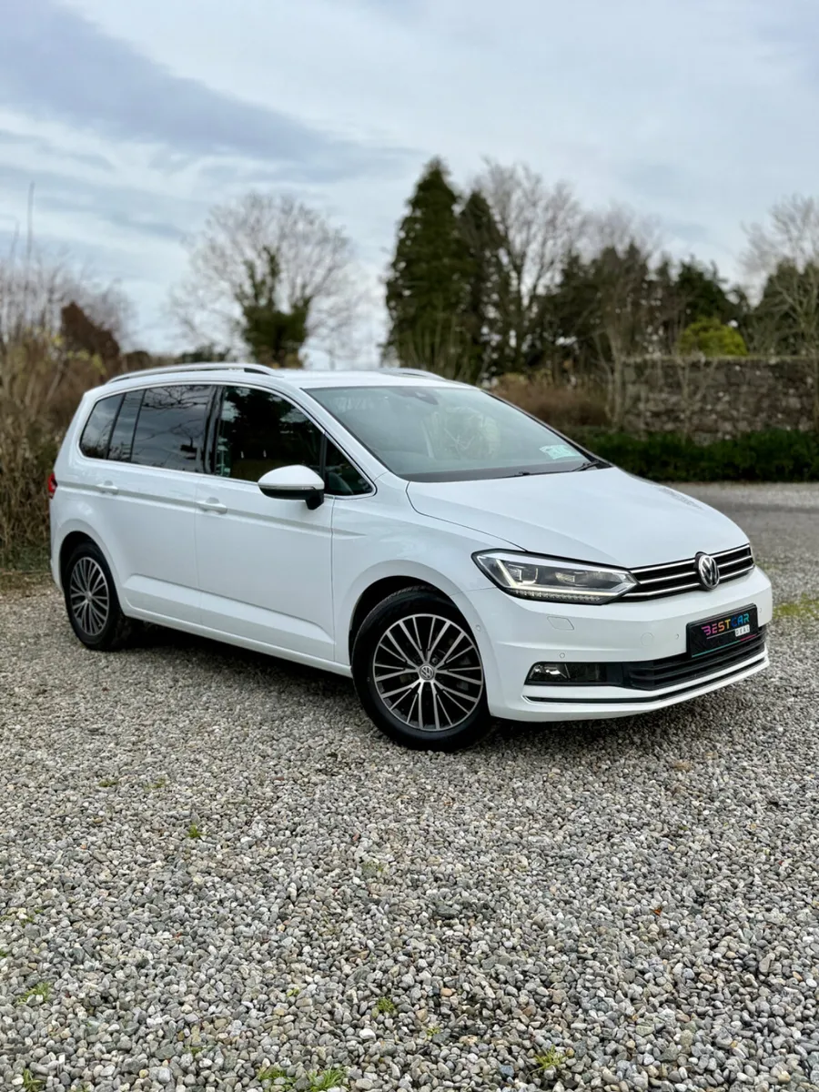 2017 Volkswagen Touran Highline 7 Seater Automatic - Image 2