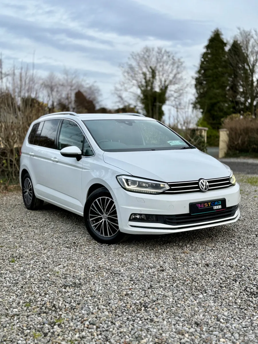 2017 Volkswagen Touran Highline 7 Seater Automatic - Image 1