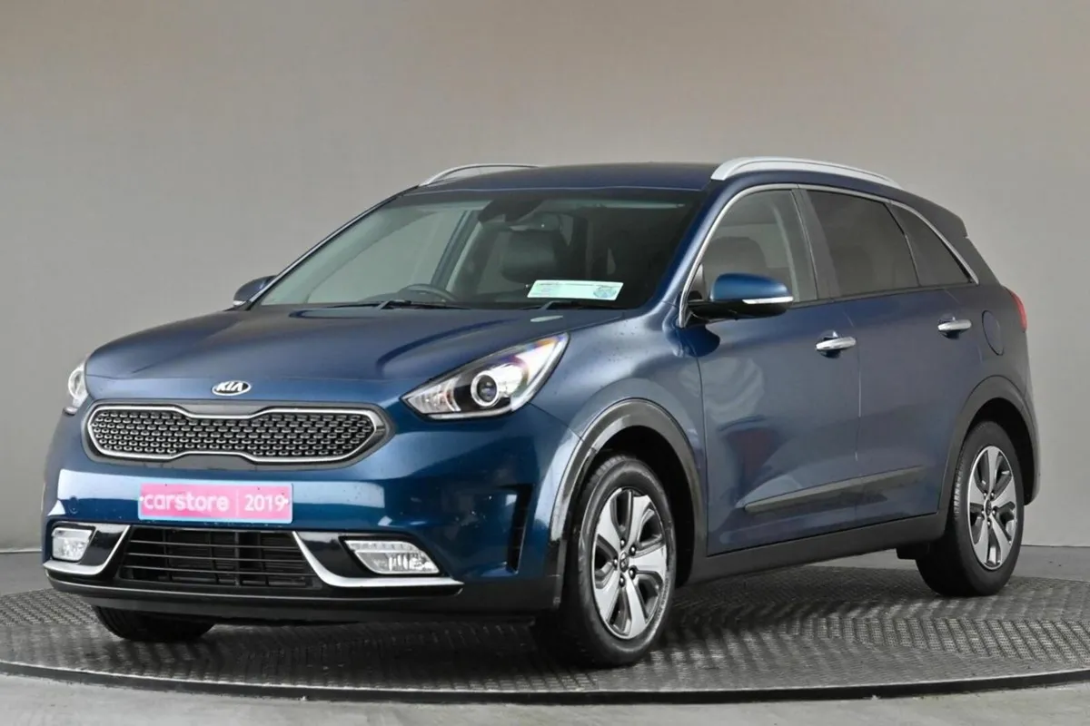 Kia Niro 1.6 GDI 139 BHP **HALF GREY LEATHER** - Image 3