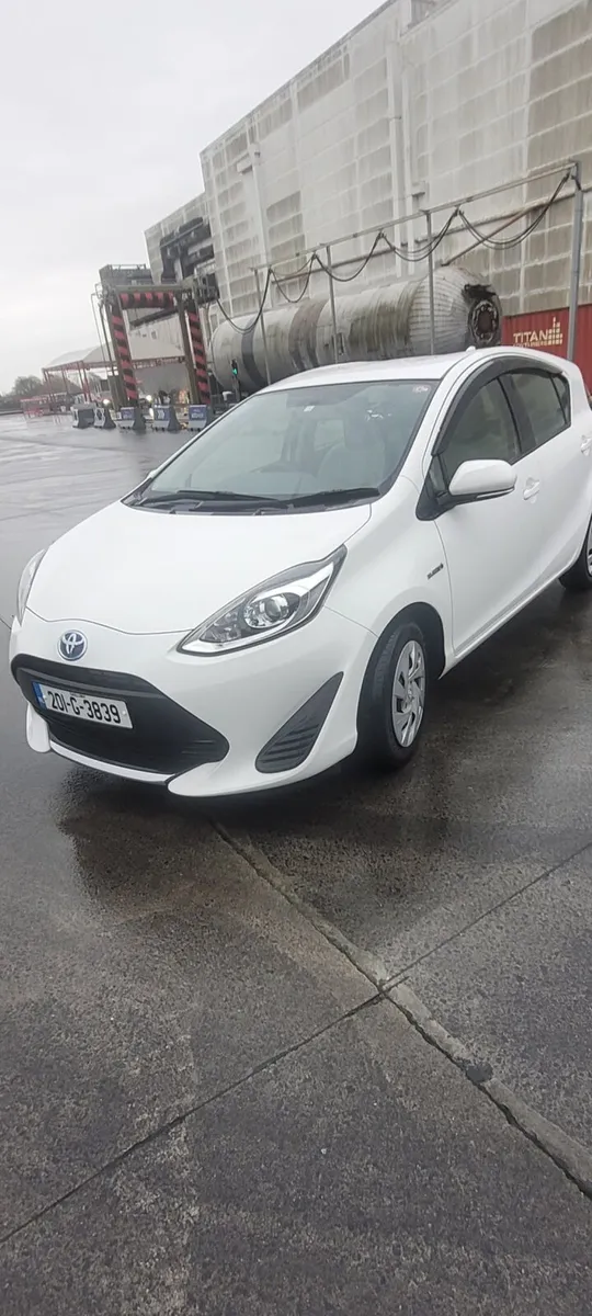 2020 Toyota Aqua. - Image 1